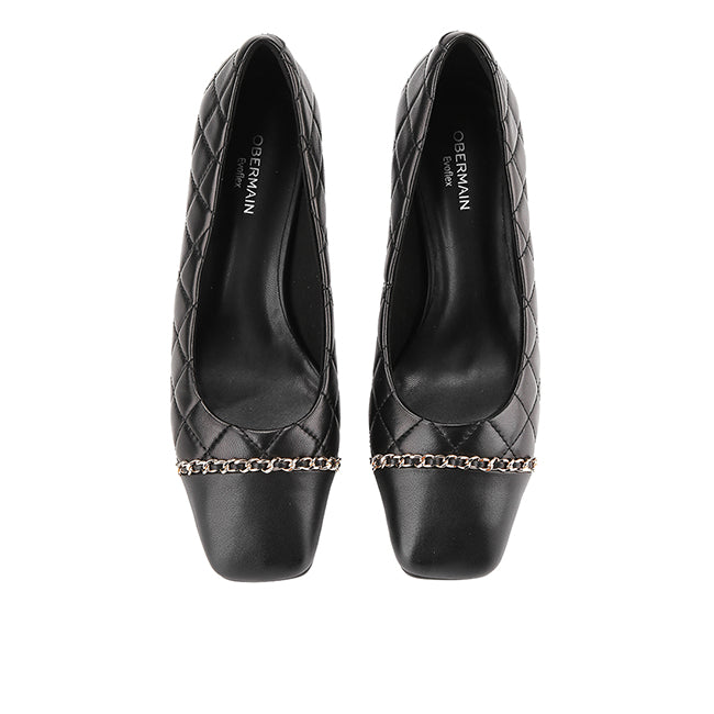 Alaia Cooper In Black