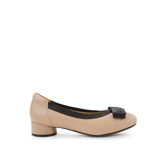 Della Joline In Almond