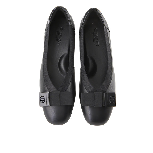 Della Joline In Black