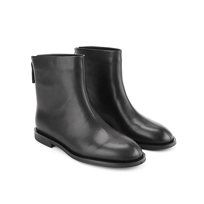 Hailey Eliana In Black