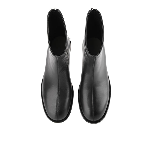 Hailey Eliana In Black