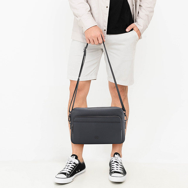 Jarod Clutch-L In Navy