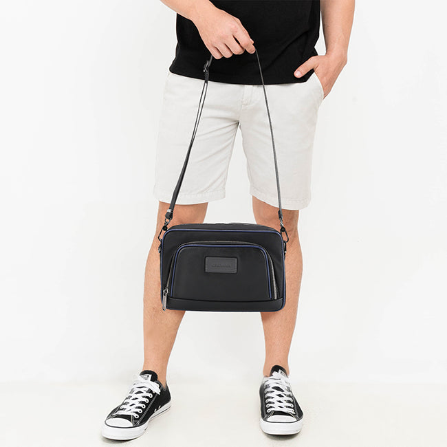 Obermain Tas Pria Josh Clutch In Black