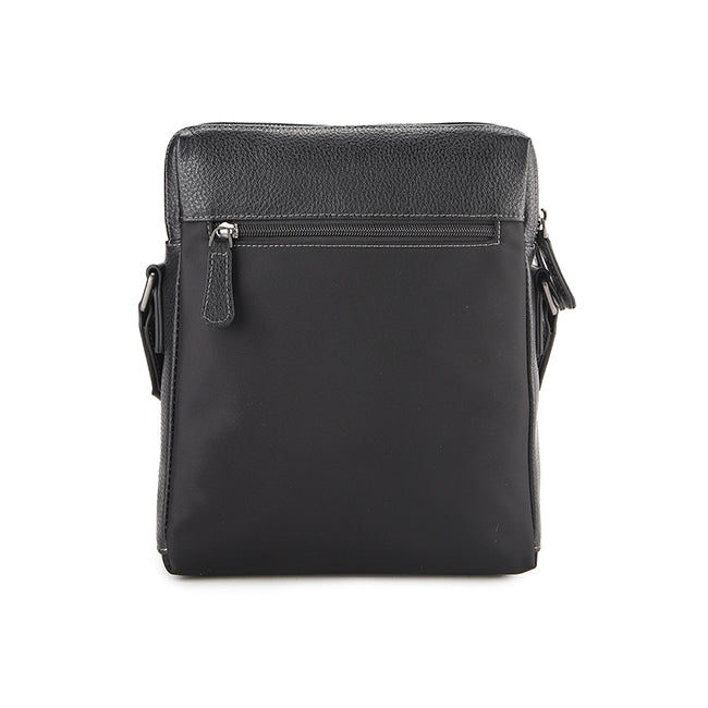 Spark Sling Bag In Black