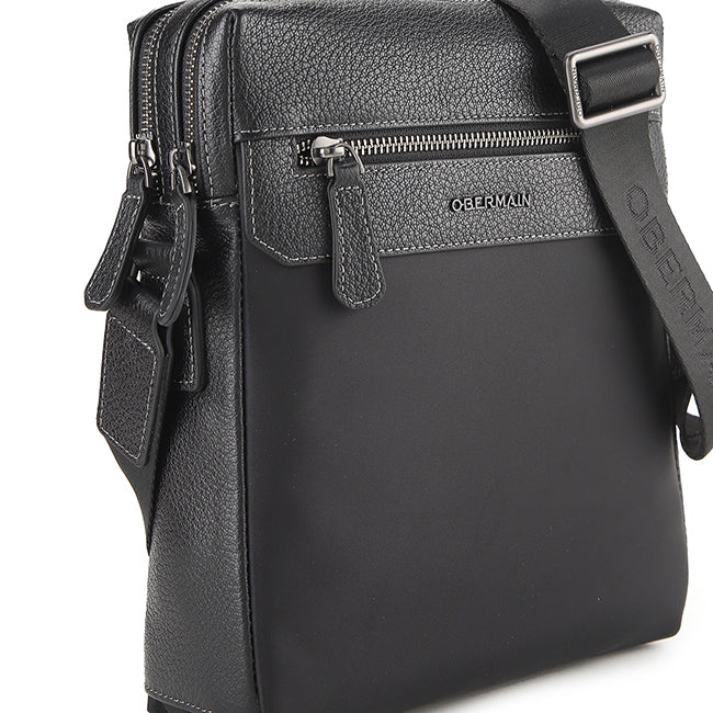 Spark Sling Bag In Black