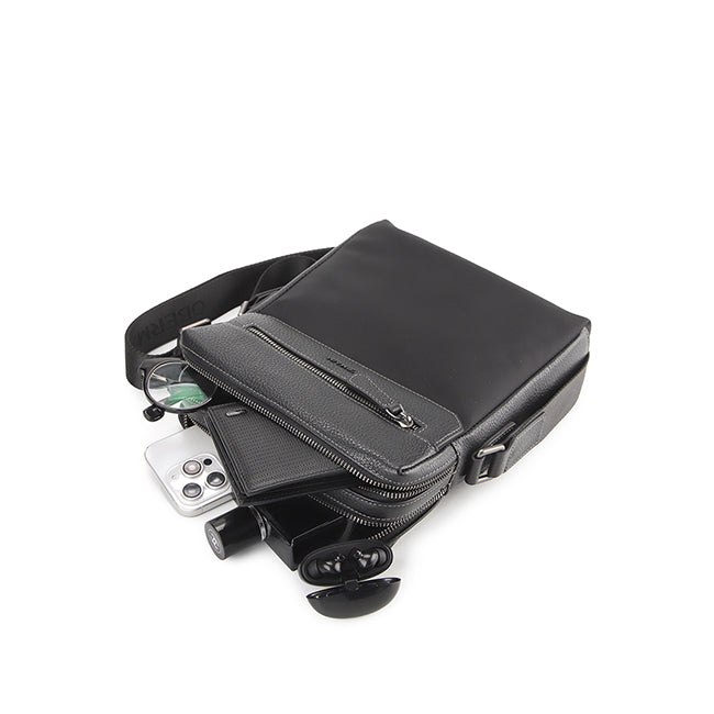 Spark Sling Bag In Black