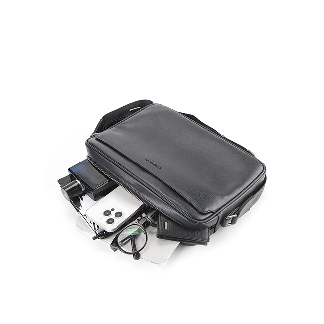 Stone Messenger Bag-L In Navy