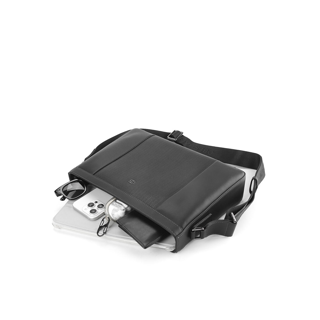 Obermain Men Delroy Messenger Bag-L In Black