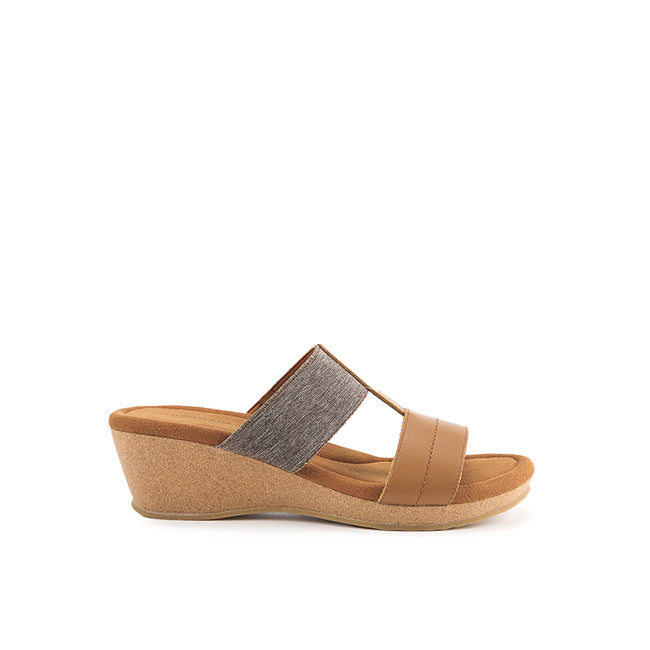 Jasmin Heydi In Camel