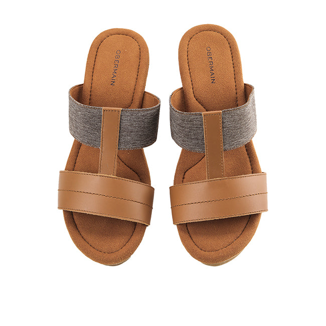 Jasmin Heydi In Camel