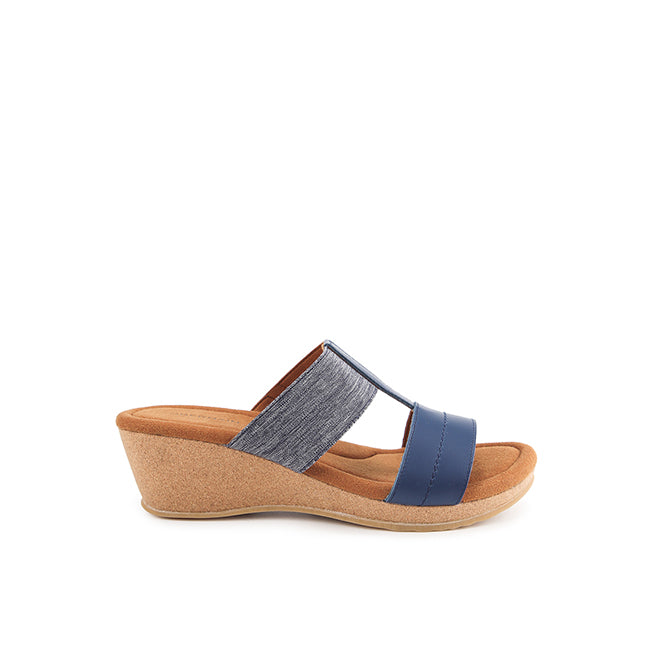 Jasmin Heydi In Navy