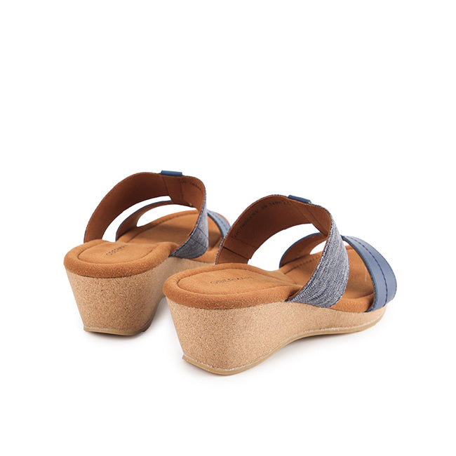 Jasmin Heydi In Navy