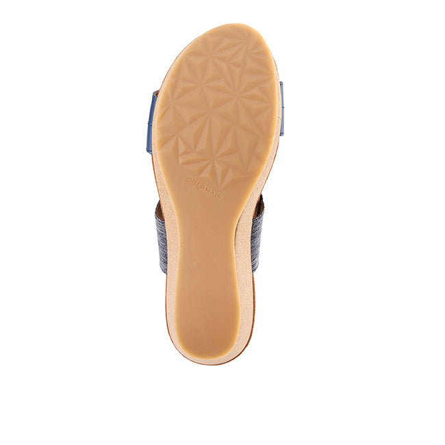 Jasmin Heydi In Navy