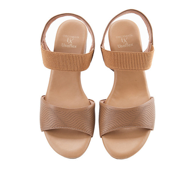 Monna Gitel In Camel