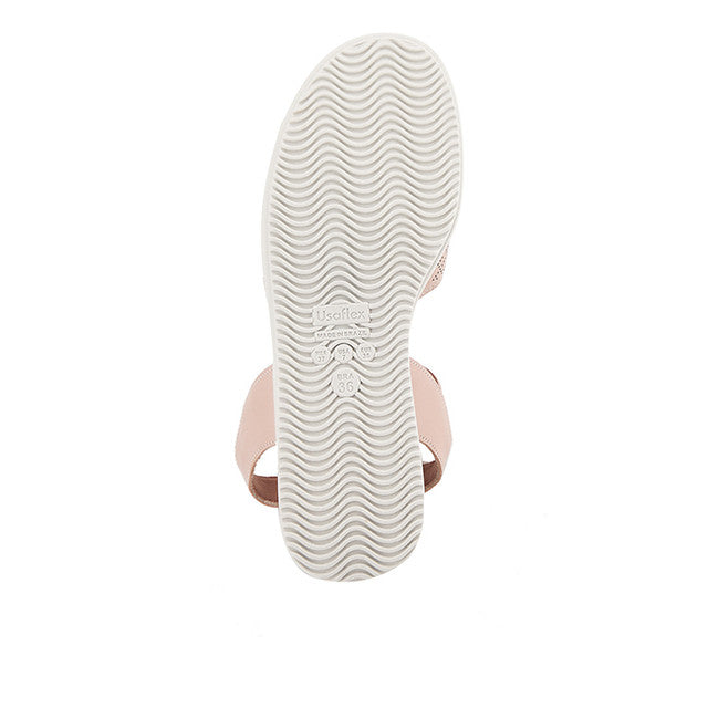 Merel Hellen In Pink