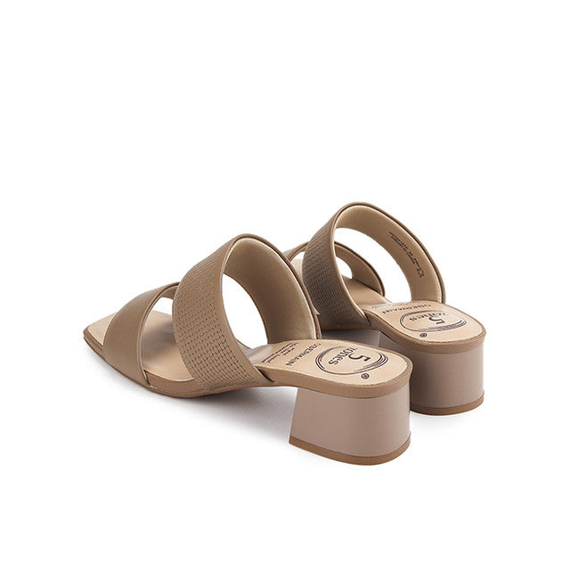 Nikka Hillda In Taupe