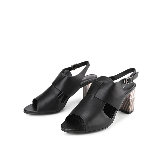 Noella Beth In Black