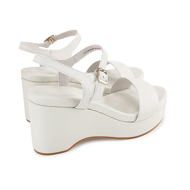 Millie Eveline In Off White