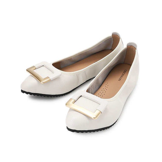 Goldie Ivonne In White