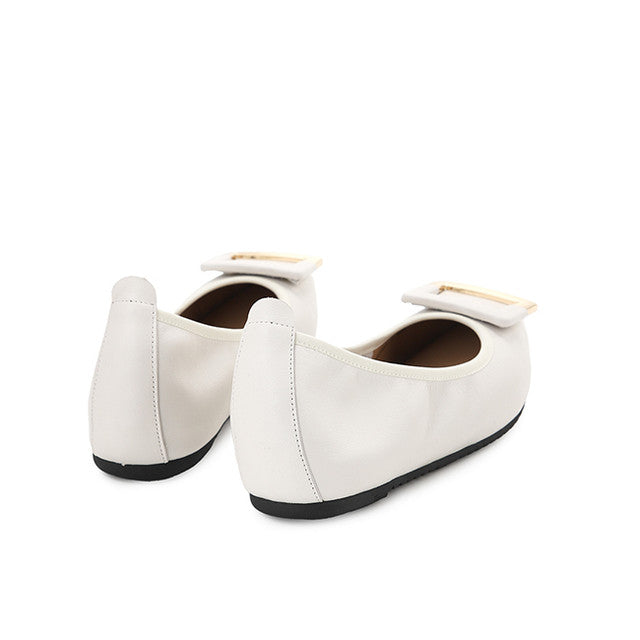 Goldie Ivonne In White