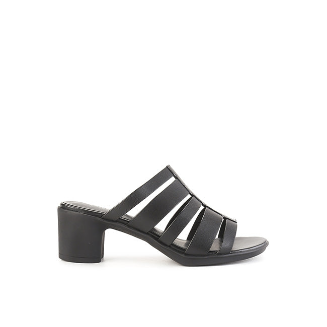 Regina Clara In Black