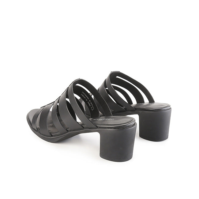 Regina Clara In Black