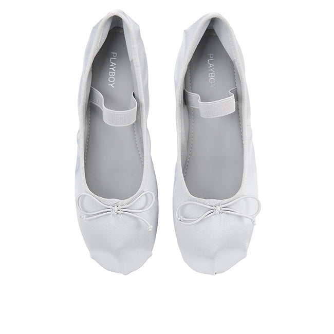 Playboy Wanita Flats Terra