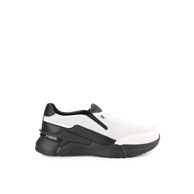 Playboy Sepatu Pria Wagler Slip On In White/Black