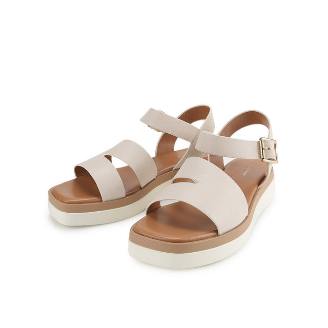 Marie Dovas In Beige