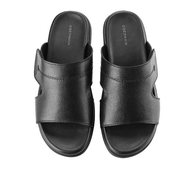 Felim Kalin In Black