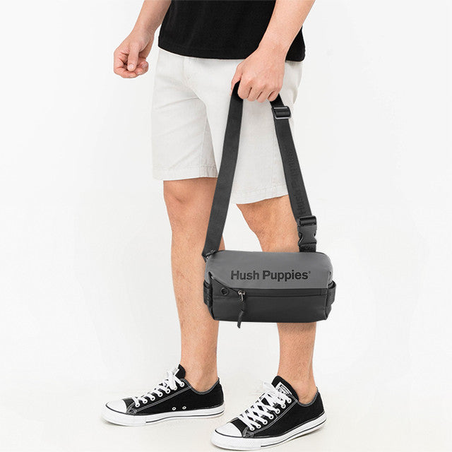 Hush Puppies Tas Pria Kingsley Chest Bag In Black