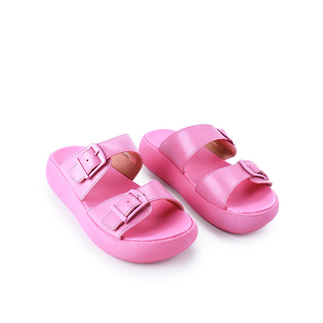 Nasya Demi In Fuchsia