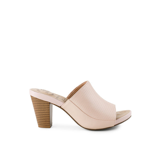 Pricilla Charis In Nude