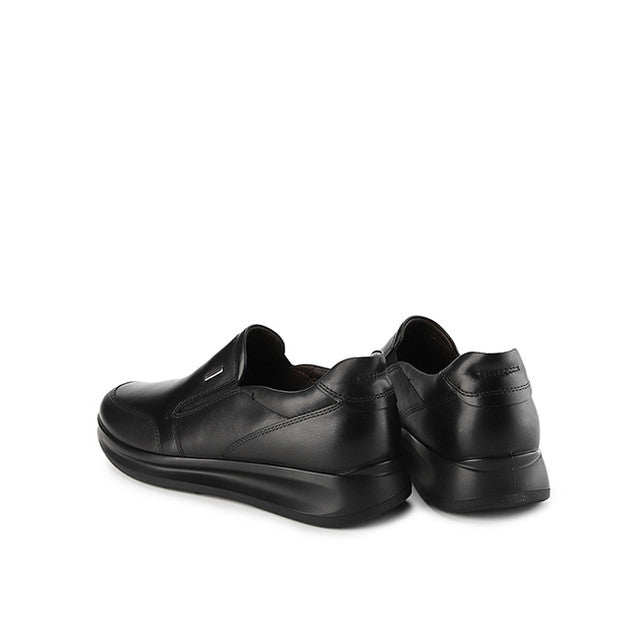 Hush Puppies Sepatu Pria Oswald Slip On In Black