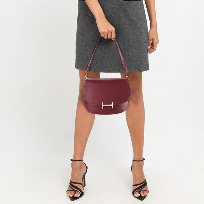 Hush Puppies Tas Wanita Sling Bag Sara Sling L In Maroon