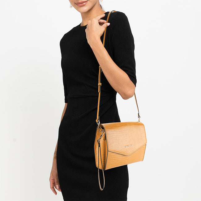 Hush Puppies Tas Wanita Clutch Gianna Clutch L In Camel