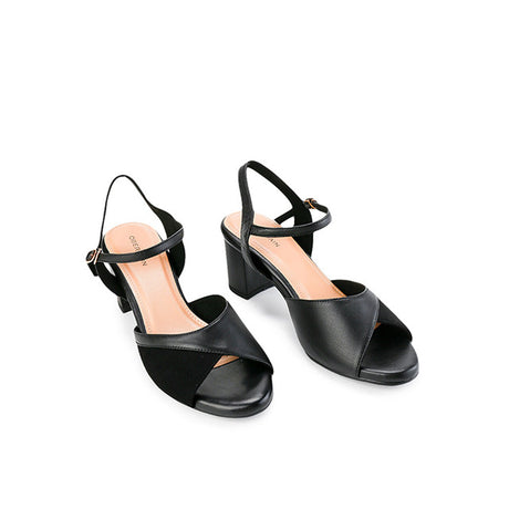Obermain Footwear  Wanita Nivia Dorian In Black