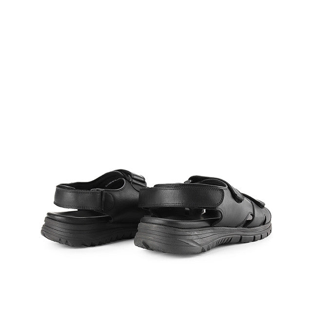 Guilbert Jomal In Black