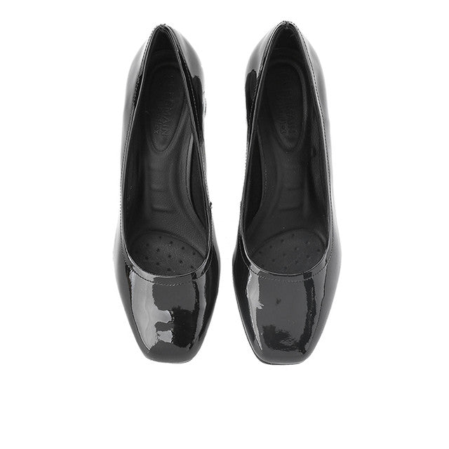 Bernina Elvine In Black