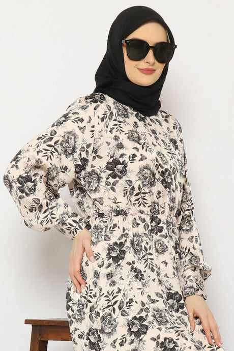 Kara Dress Cream Black