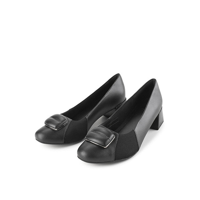 Alivia Soul In Black