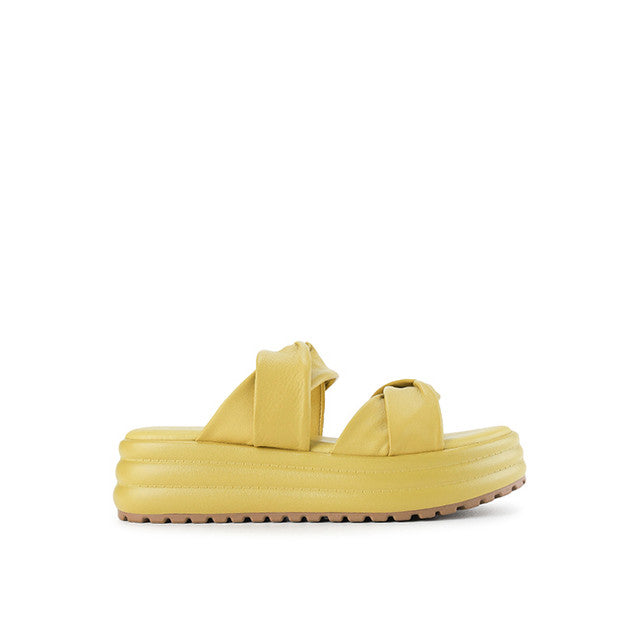 Nini Helen In Yellow