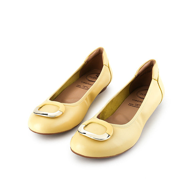 Gracie Leiva In Light Yellow