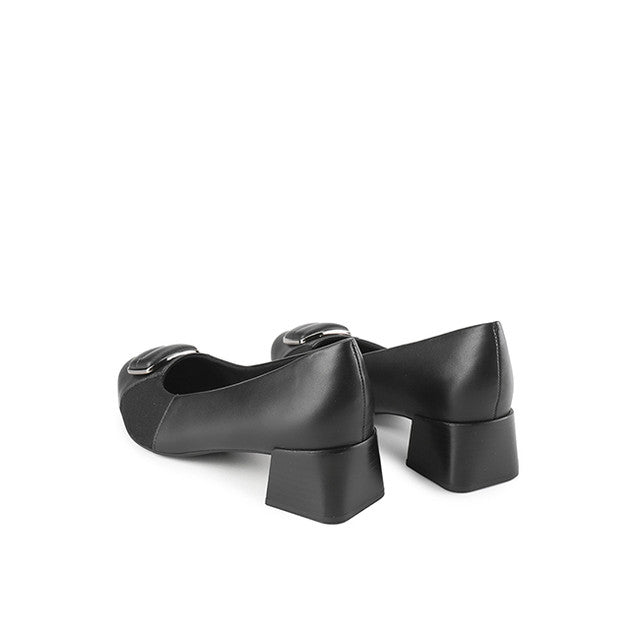 Alivia Soul In Black