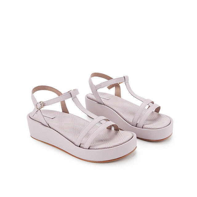 Maylin Floda In Lilac