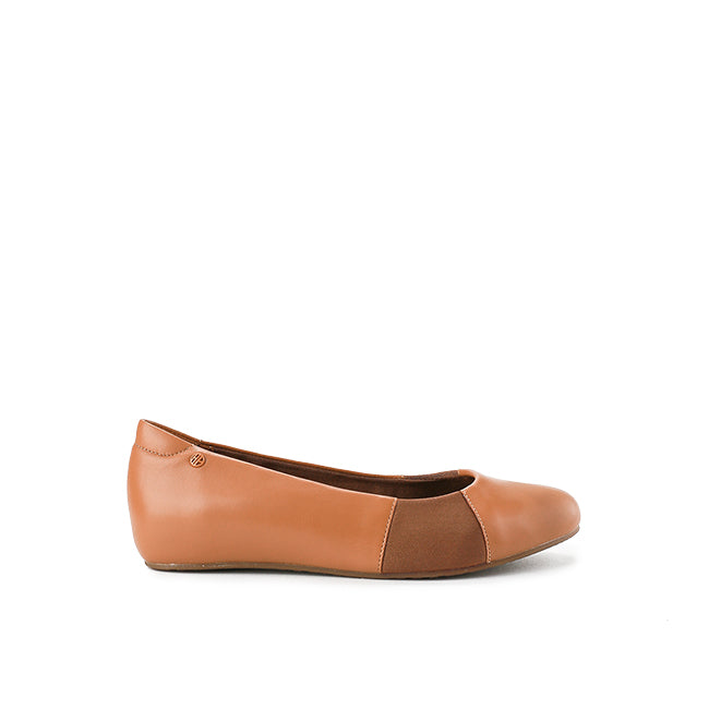 Diane Umma In Camel