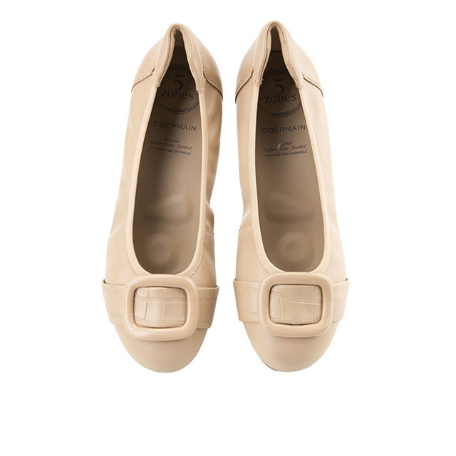 Gracie Rocca In Almond