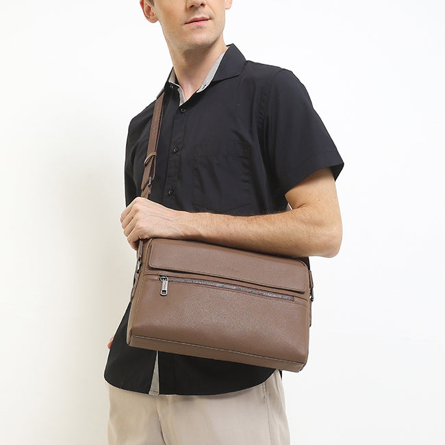 Obermain Men Dutch Messenger Bag-L In Brown