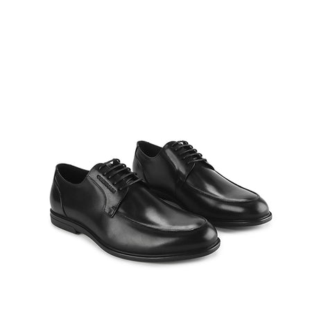 Albin Henrick In Black