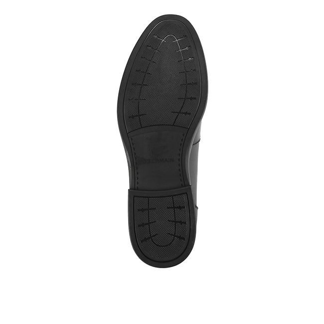 Albin Henrick In Black